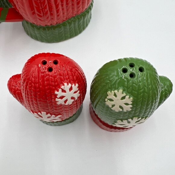Home essentials mitten mugs cups salt and pepper set red green Holiday Winter - Picture 9 of 14